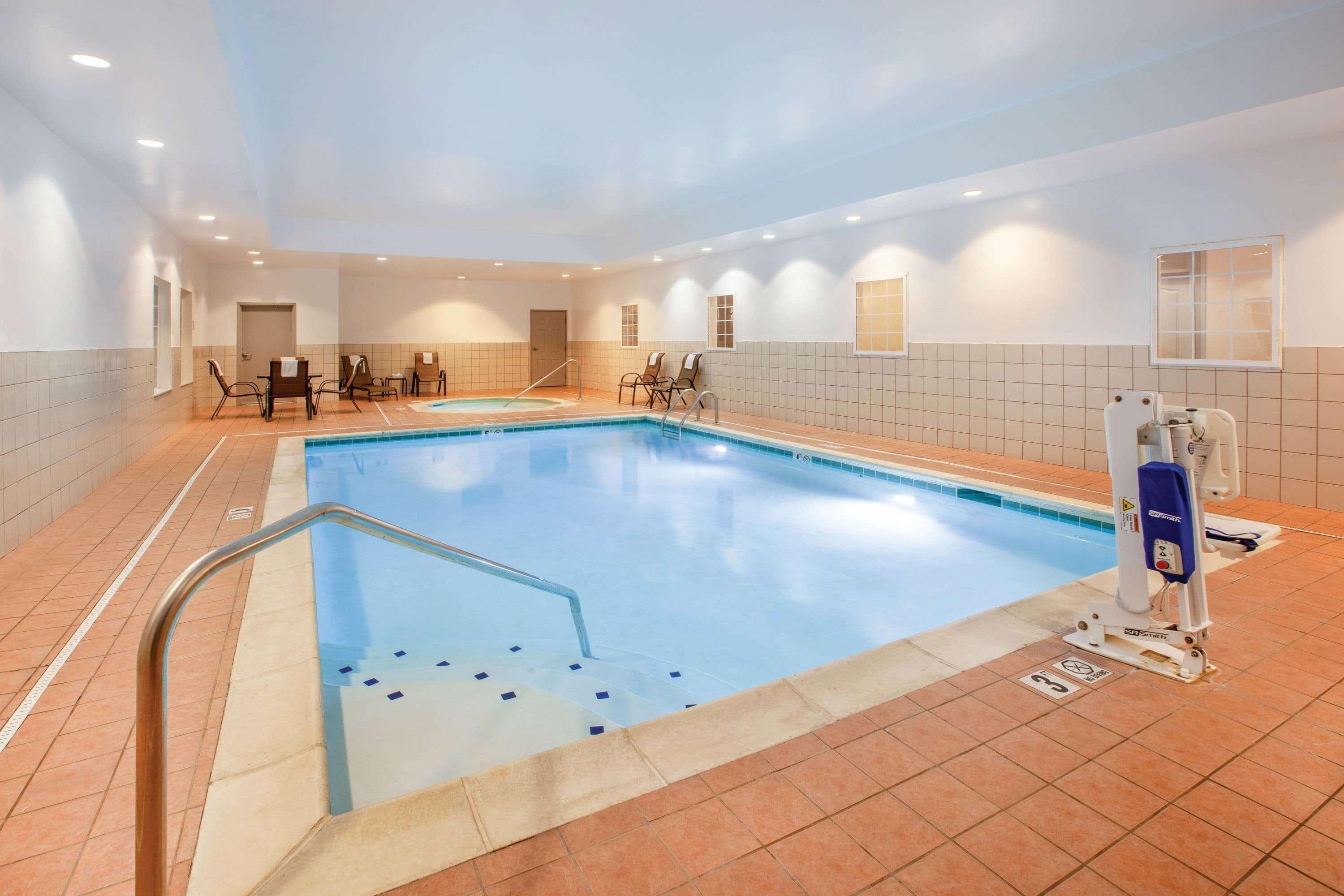 La Quinta By Wyndham Cincinnati Airport Florence Bagian luar foto