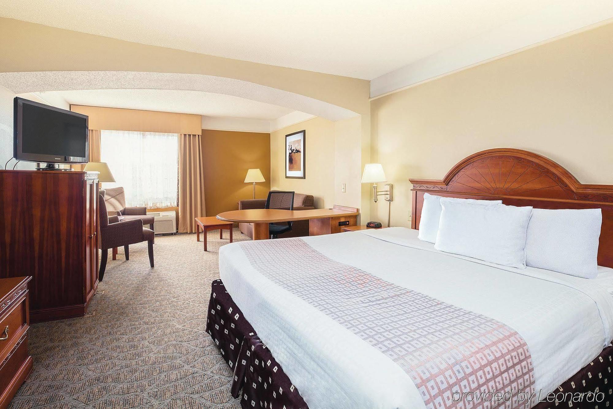 La Quinta By Wyndham Cincinnati Airport Florence Bagian luar foto
